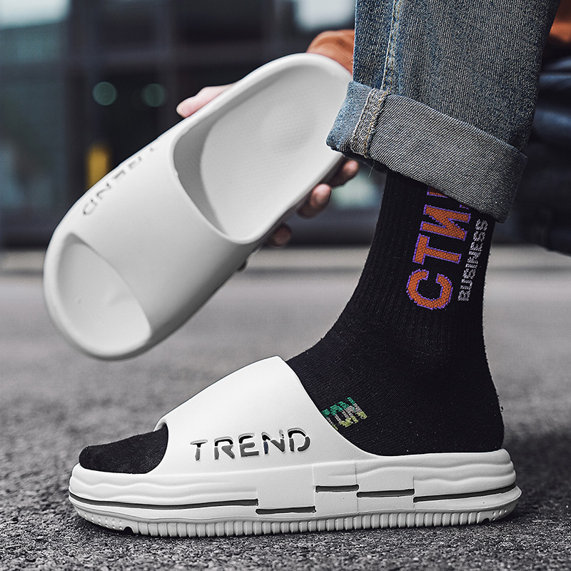 2023 Trend Men Slippers Outdoor Sandals Beach Soft Thick Sole Slides Men Casual Shoes Mens Flip-flops Indoor Home Slippers Slide