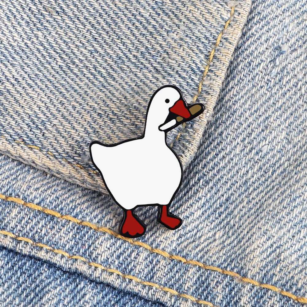 Funny White Goose Enamel Pins Cartoon Gooses With Knife Brooches Cute Personality Badge Backpack Clothes Lapel Pin Jewelry GiftsX240914