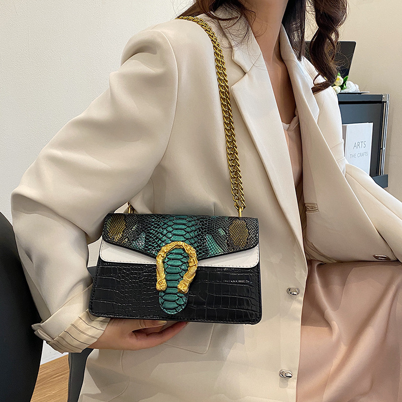 Halloween Fashionable and Minimalist Gradient 2024 New Crocodile Pattern Trendy Chain Shoulder Bag Handbags