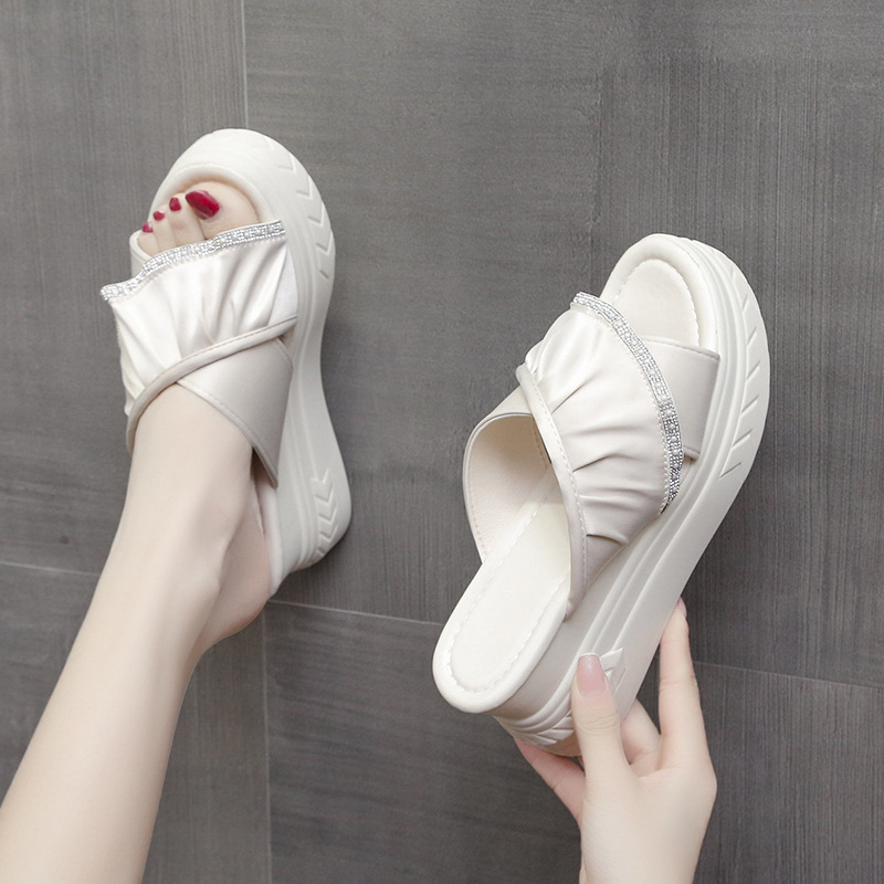 New Summer Women Platform Slippers Korean Wedge Thick Casual Sandals Outdoor Beach Slippers High Heel Solid Color Women Slides