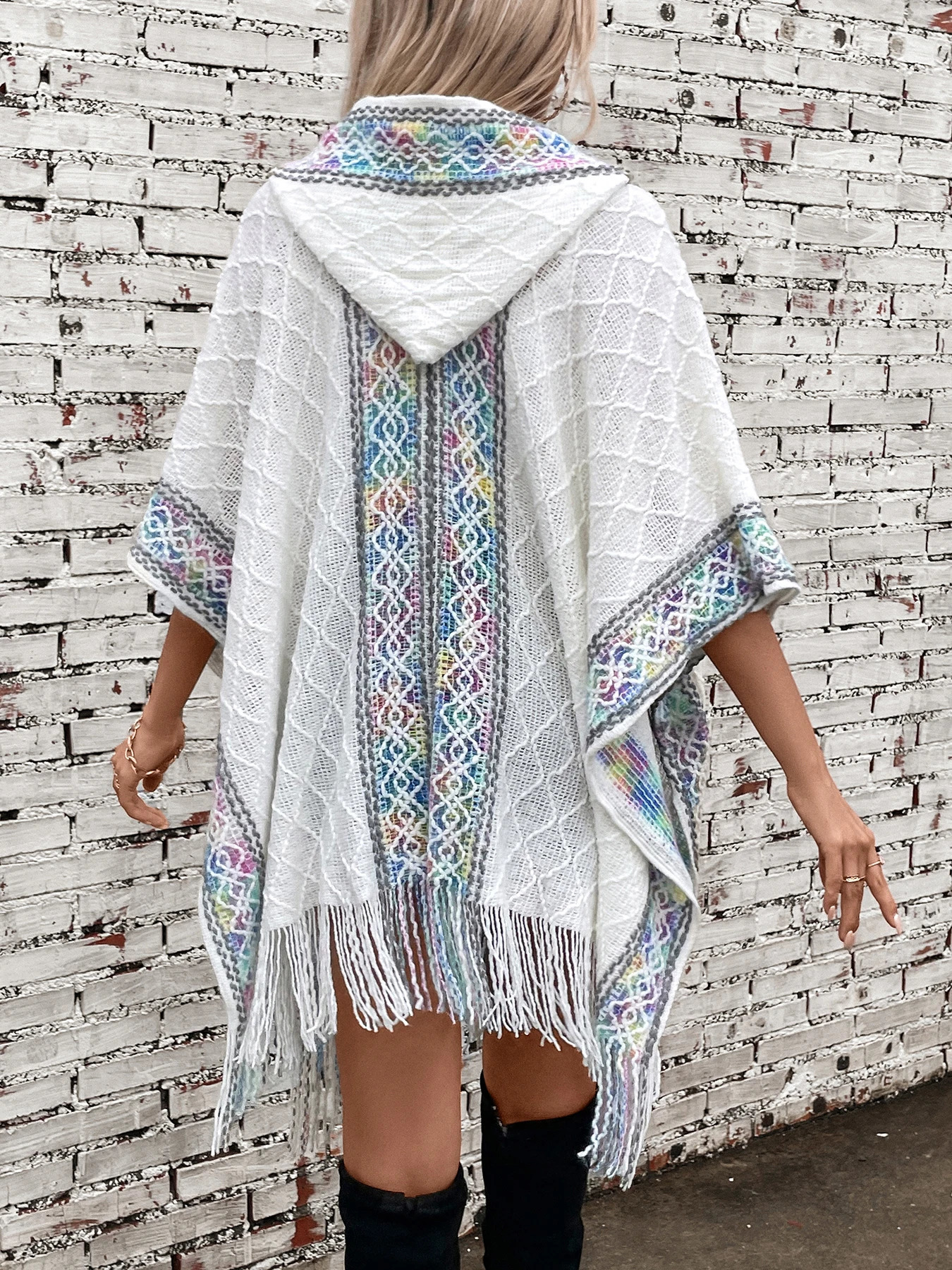 Contrast colored hooded long knitted tassel cape autumn and winter loose womens sweater shawl jacke 240914