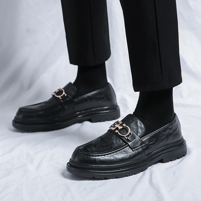 Men Business Casual Slip-On Leather Shoes Casual British Style Loafers Man Fashion Party Dress Shoes Comfy Driving Shoes 240904