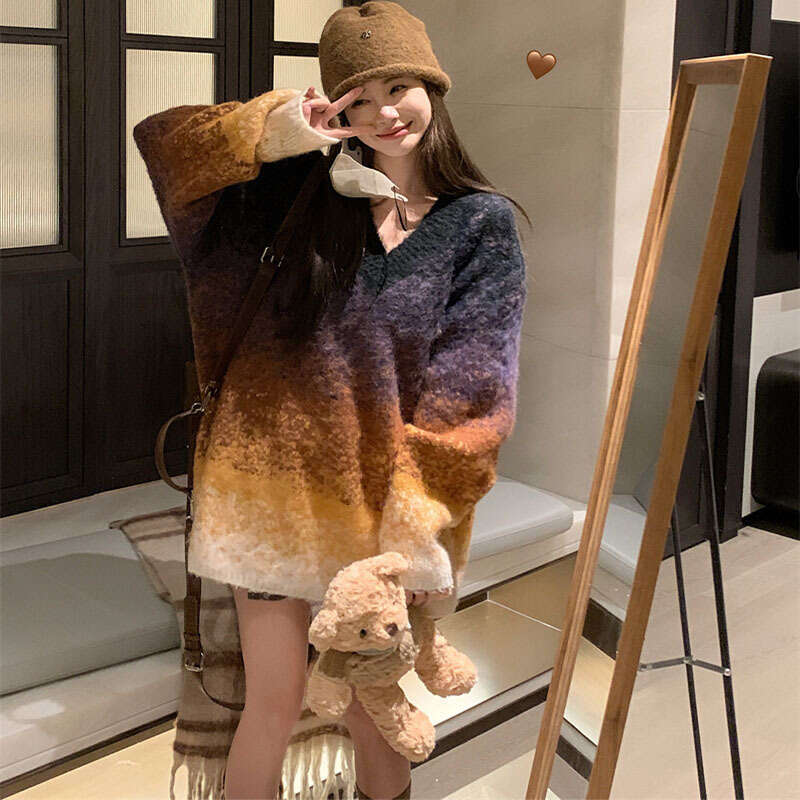 Mohair gradient contrasting color V-neck for women in autumn and winter, lazy style, casual, loose, medium to long knitted sweater top