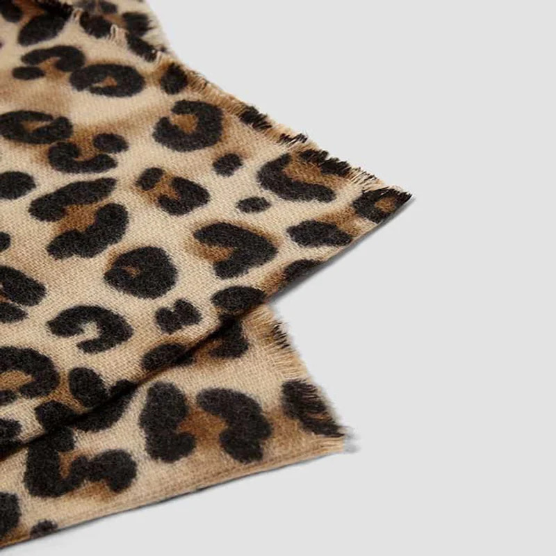 Leo anvi Winter Women Scarf Leopard Fashion Printed Shawl Soft Cashmere Thicken Neck Warm Blanket Scarf echarpe hiver femme 240909