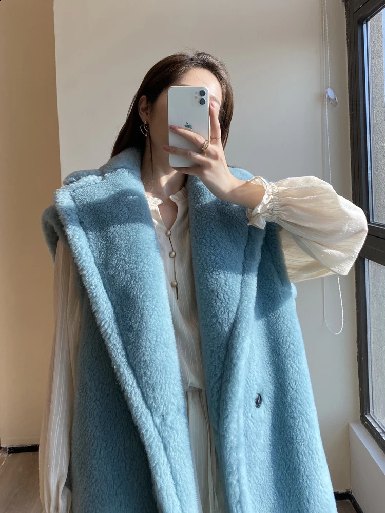 Long Women Coat Sleeveless Teddy Bear Jacket Coat Warm Fur Coat Wool Coat Women Winter Loose Coat Classic Fashion Pink Blue Coat 240911