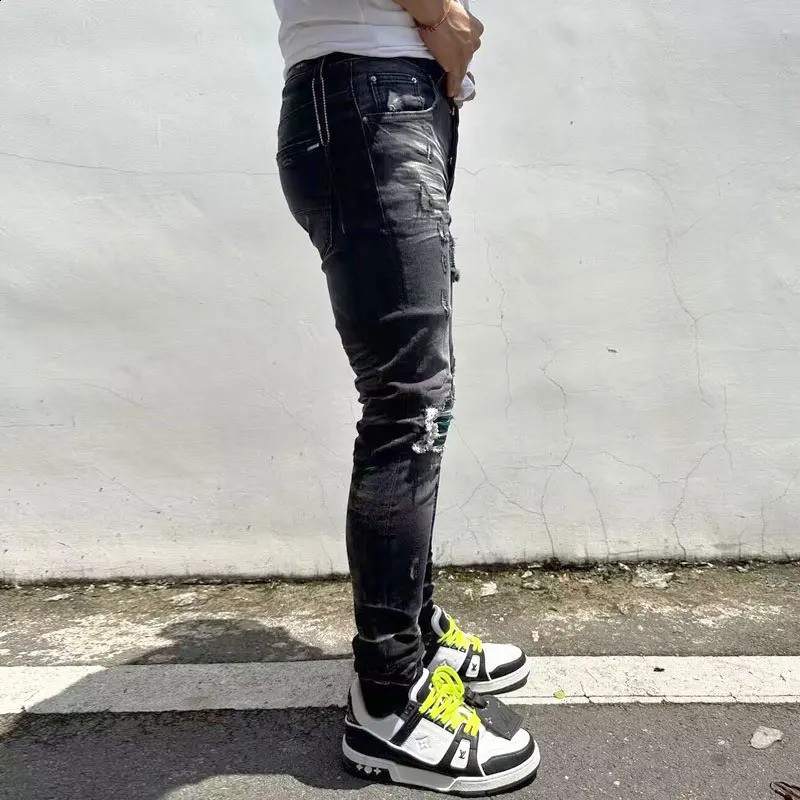 High Street Fashionable Mens Jeans Retro Stretch Slimming Ripple Black Grey Jeans Mens Green Patch er Hip Hop Pant 240913