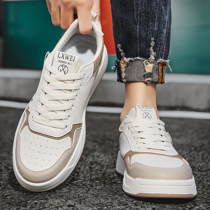 New Student Sports Shoes Men's Fashion Versatile Thick Sole Board Shoes Leather Contrast Retro Flat Casual Shoes 2024