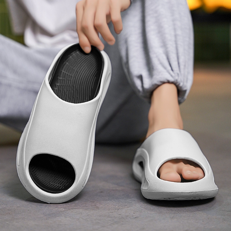 2024 New Men's Slippers Indoor Outdoor Sandals Beach Comfortable Thick Soft Slides Casual Shoes Men Flip-flops Home Slippers