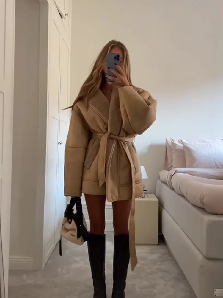 Winter Oversized Shearling Jackets For Women Winter Streetwear Belts Thick Warm Faux Teddy Fur Coat Double Faced Tops 240911