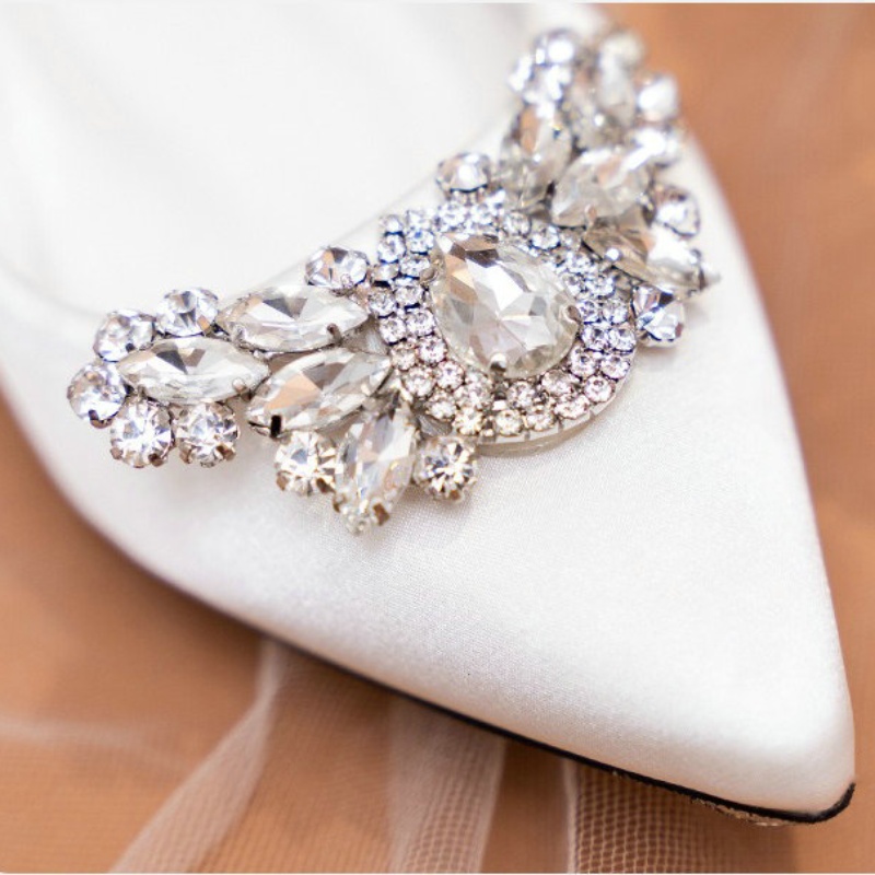 Woman 2024 New Pregnant Wedding Dress White Satin Shoes Chunky Heels Rhie French Bridal shoes Pumps f3d8