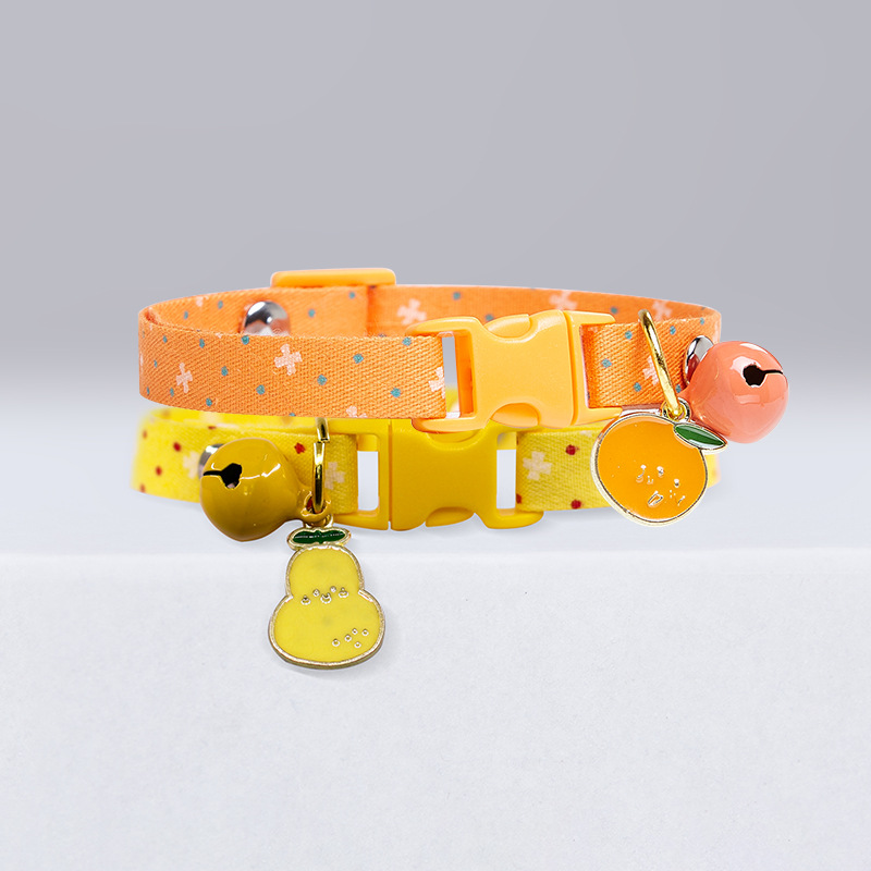 Cat Collar with Cute Polka Dots Not To Strangle The Cat Collar Fruit Pendant Small Dog Teddy Pomeranian Dog Collar Accessories