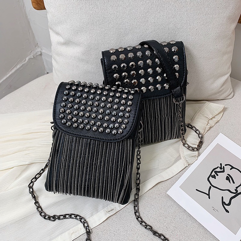 Chain tassel small bag for women autumn and winter Europe and the United States fashion riveted tassel bag pu crossbody shoulder bag mobile phone bag