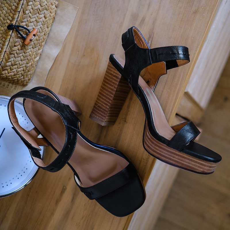 2025 new cow Women's leather thick heel platform sandals narrow band rovet decoration sexy ladies ultra high heeled evening pumps 003c ed