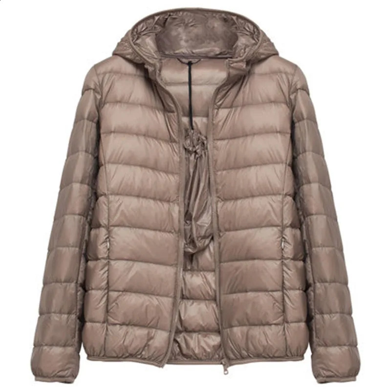 15 color womens packaging ultra light short sleeved jacket winter item womens ultra-thin suitable for portable windproof inflatable jacket 240913
