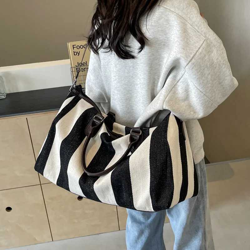 Carry on Travel Duffle Bag Stripe Canvas Outdoor Sports Gym Fitness Tote Bags for Women Large Capacity Storage Luggage Handbag 240914