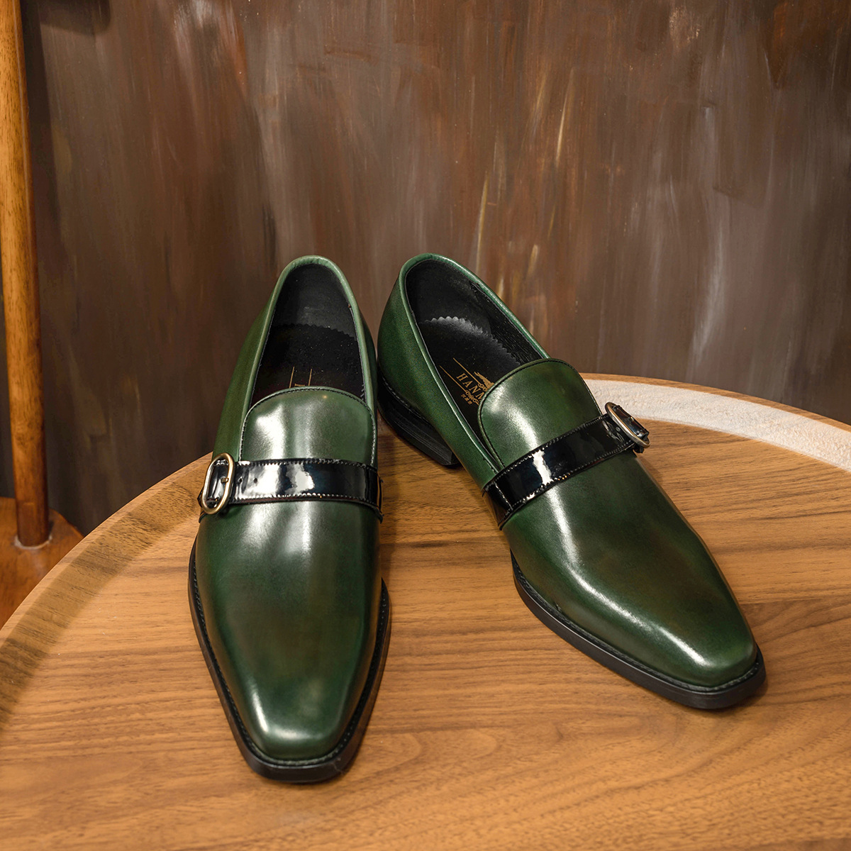 2024 Classic Mens Wedding Dress Shoes Genuine Cowhide Leather Buckle Loafers Slip-On Casual Business Party Formal Shoes for Men
