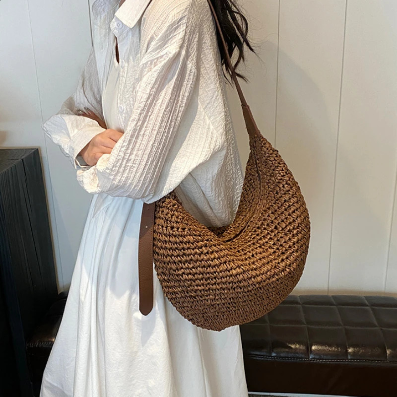 Forest Lazy Style Crossbody Bag Bohemian Handmade Straw Bun Womens Leisure Resort Beach Womens Dumpling Bun 240912