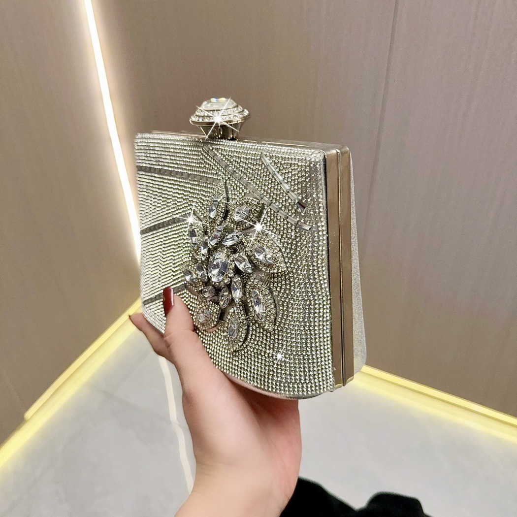 New Water Celebrity Style Dress Diamond Inlaid Handheld Banquet Women's Bag, Single Shoulder Diagonal Straddle Small Bag