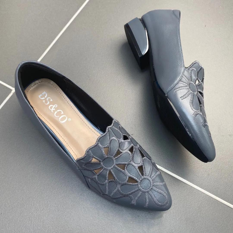 Spring New Flowers Hollow Sandals Women Retro Pointed Toe Chunky High Heels Breathable Fashion Ladies Shoes Zapatillas Mujer