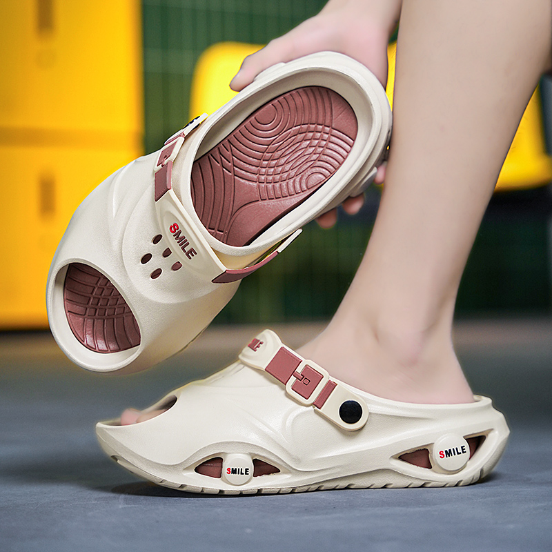 New Men's Outdoor Sandals Slippers Beach Comfortable Slides Soft Clogs Men Casual Garden Shoes Men Women Beach Sandals Slippers