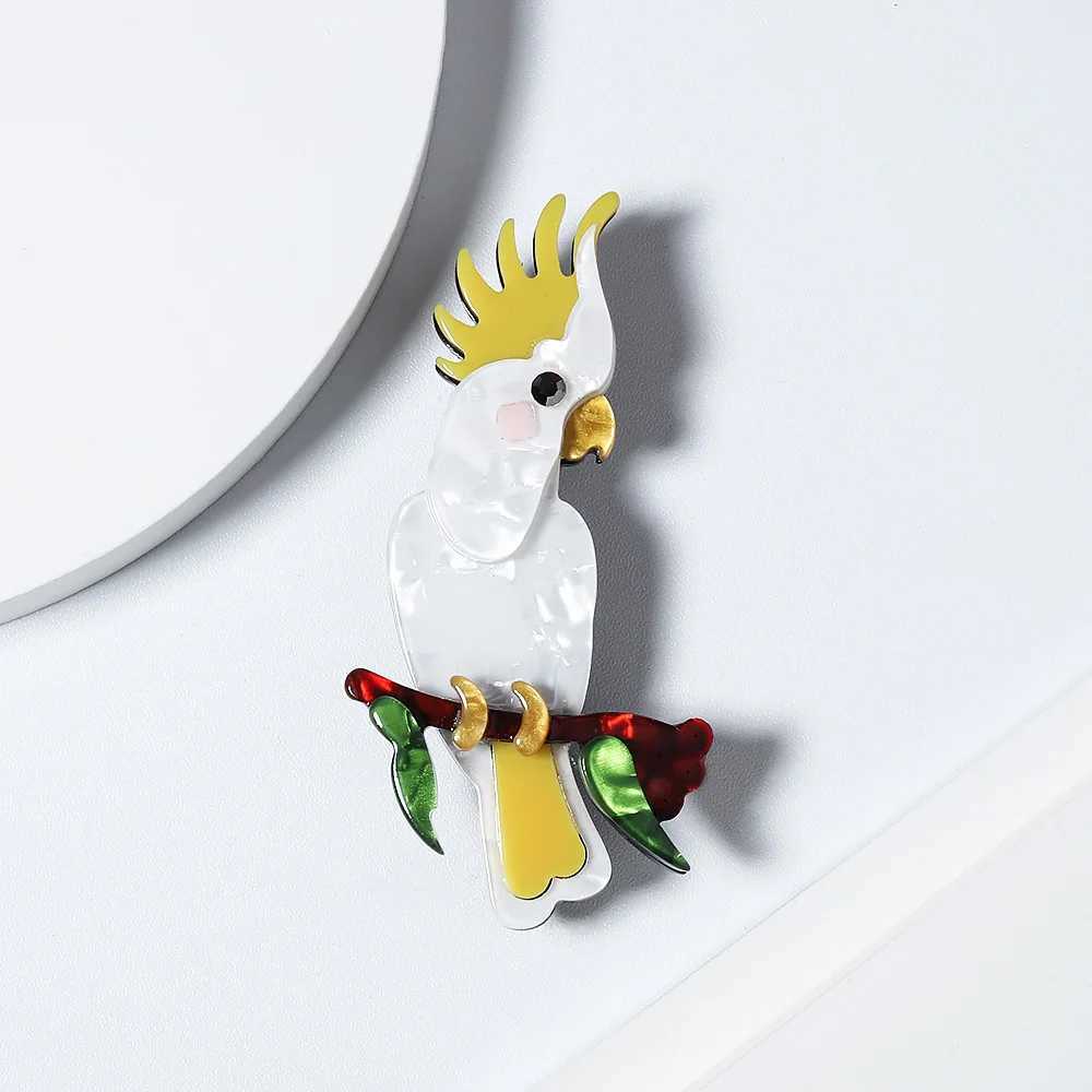 Handmade Acrylic Animal Parrot Brooches for Women Men Lovely Sitting Pet Casual Party Brooch Pin Gifts Jewelry AccessoriesX240914
