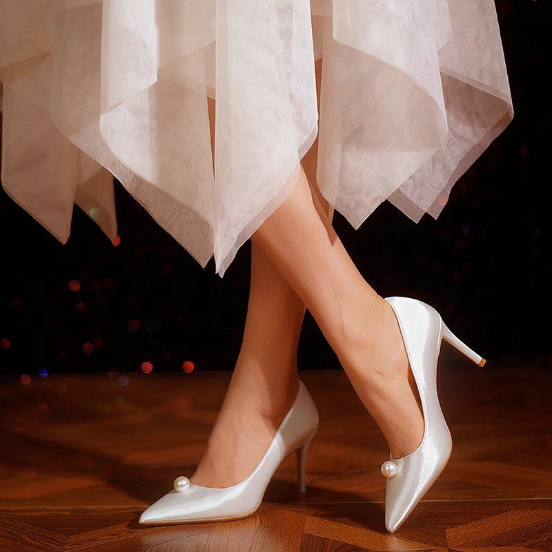 2024 New White Satin Wedding Bride Shoes Pearl High Heels French Bridesmaid Shoes Fashion Pumps