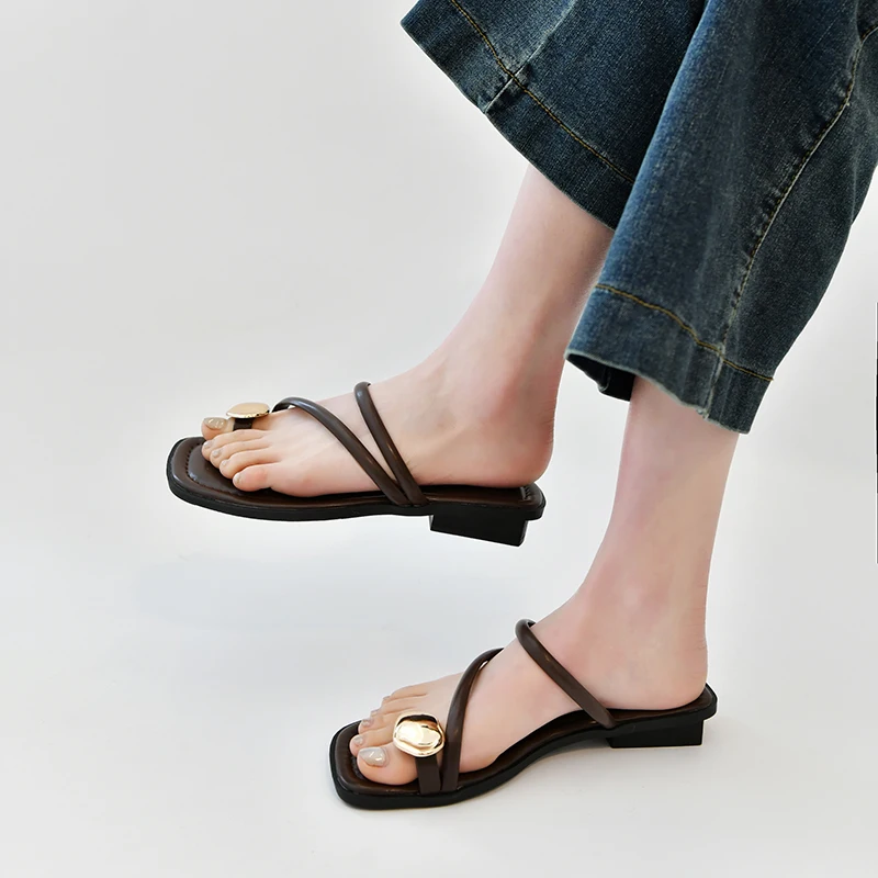 Summer Slippers: Women's Elegant Toe Clip Sandals, Fashionable Narrow Band Slides, Ladies Casual Outdoor hot Flats, Beach Flip Flops
