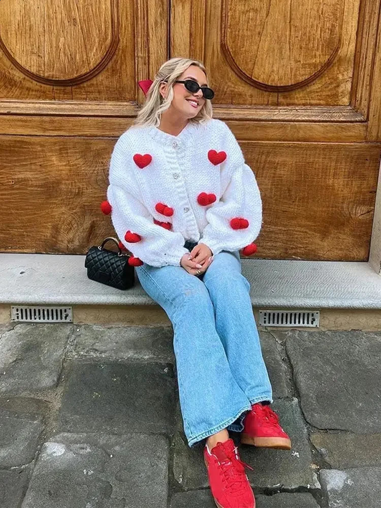 Chic 3d Heart Womens Knitted Cardigan Elegant Round Neck Singlebreasted Lantern Sleeve Loose Sweater Lady Autumn Knitwear 240904