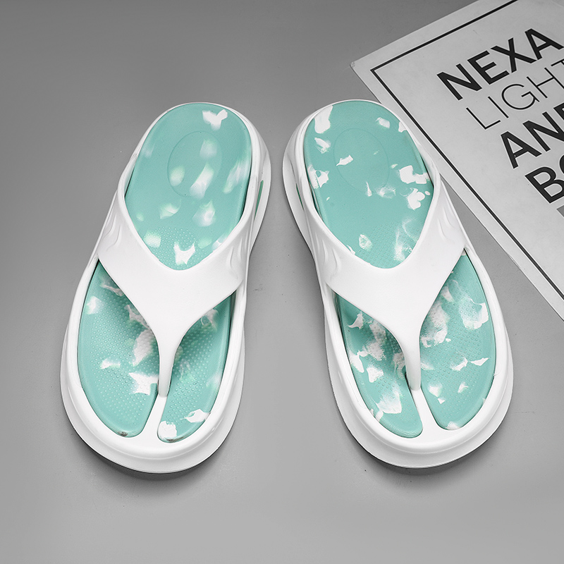 2024 Men's Slippers Flip Flops Outdoor Beach Sandals Comfortable Soft Sole Slides Men Women Non-slip Home Slippers Flip Flops