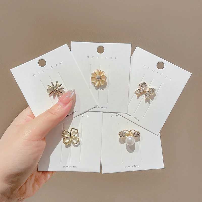 Fashion Brooch Flower Bow Brooches For Women Metal Anti-glare Lapel Pin Fixed Clothes Pins Sweater Coat Clothing AccessoriesX240914