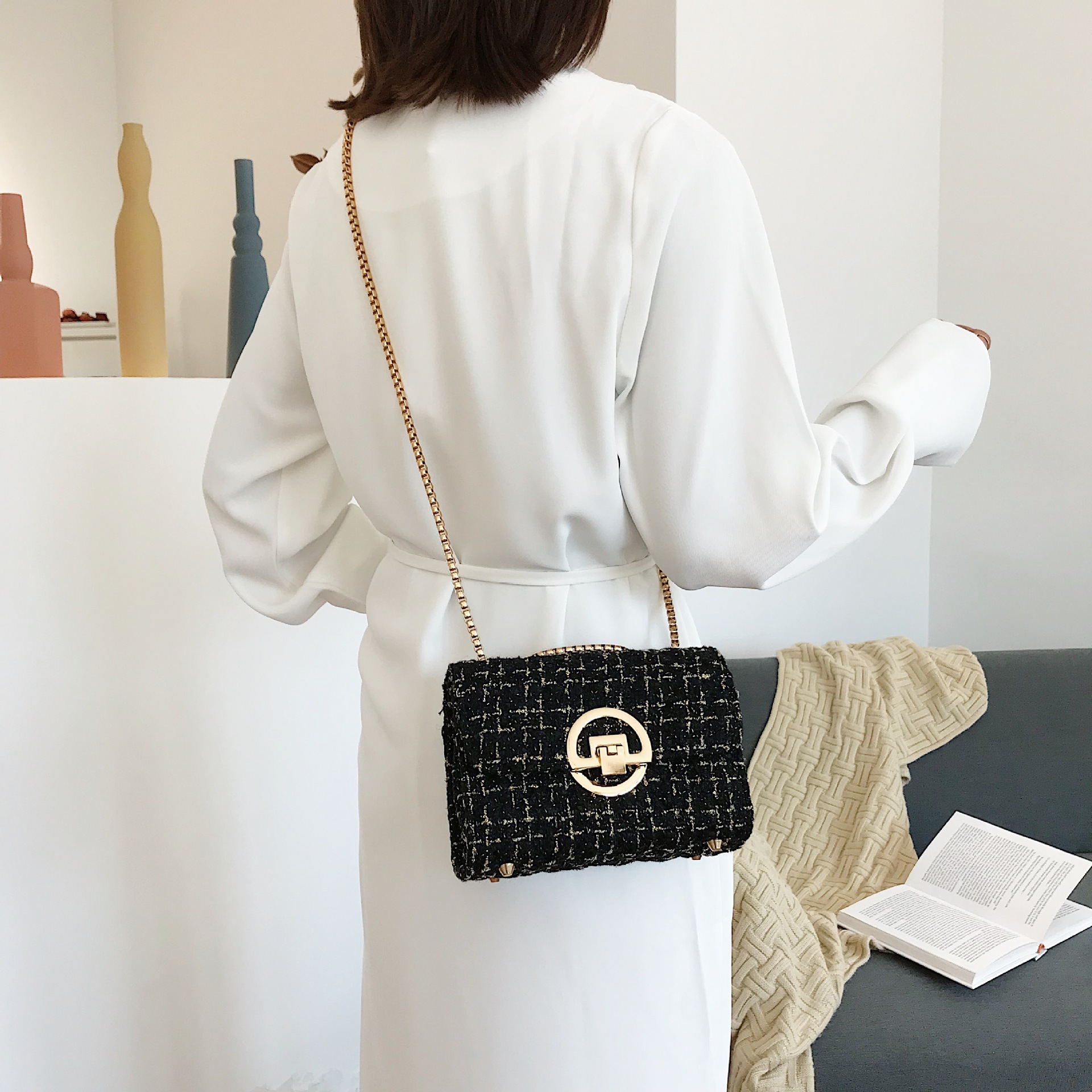 Crossbody Women's Trendy Bag: Stylish Wool Designer Chain Hot Shoulder Handbag For 2024 Bag: