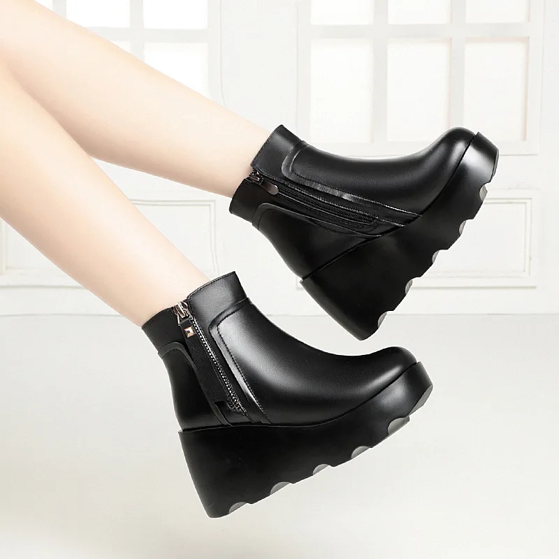 Fashion Thick Sole Platform Rivet Boots Women Height increasing Chelsea Ankle Boots Real Leather 9 cm Heels Runway Punk Boots