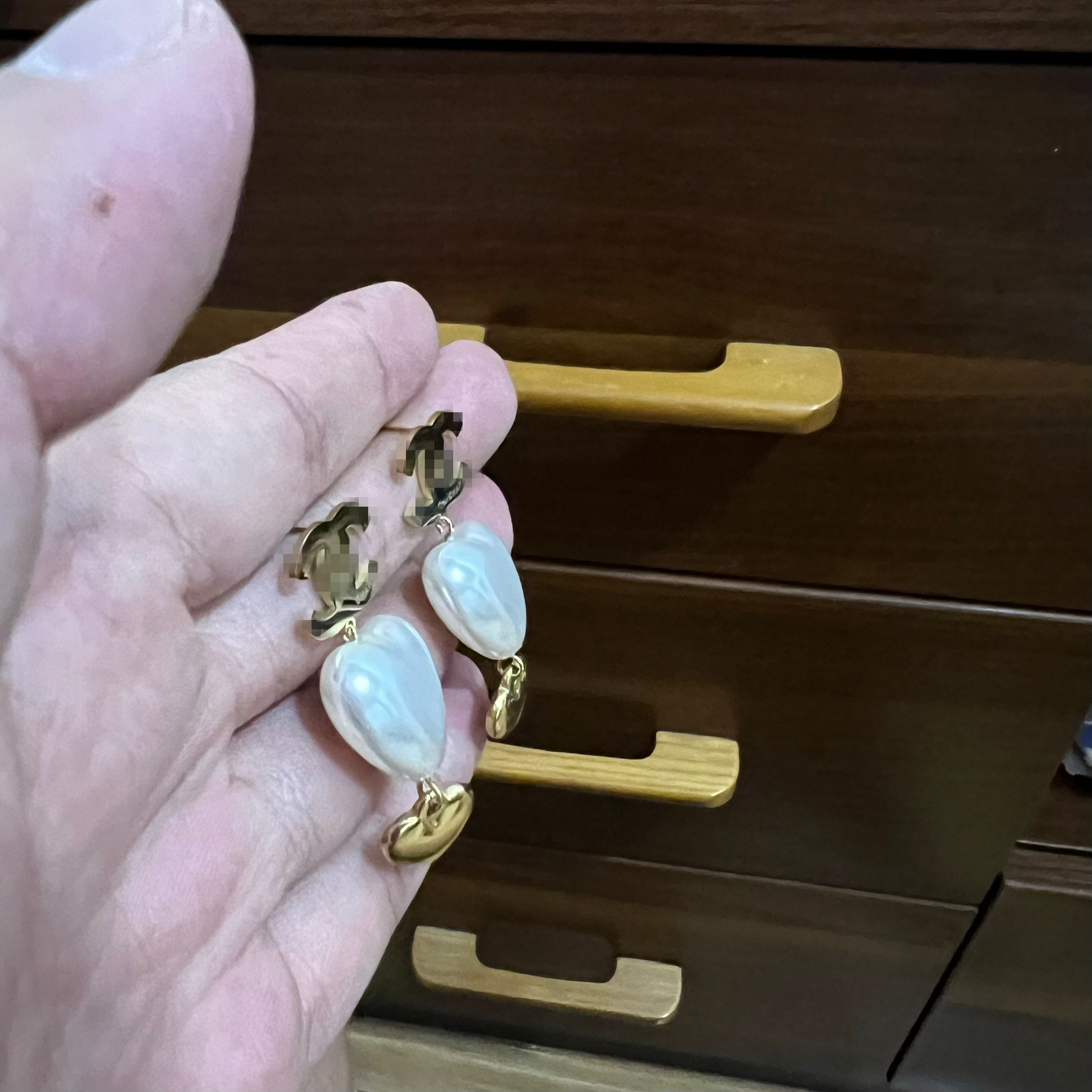 Hyperbole girls Original designer long heart pearl letter C stud women 18K gold drop earrings 316L stainless steel wedding party jewelry Never fade