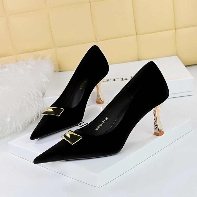 Shoes BIGTREE Woman Pumps Classic Basic Metal Decoration Pointed Toe Quality Ck 7Cm Thin New High Heels Mature Lady Party Sexy Women Shoe 940B