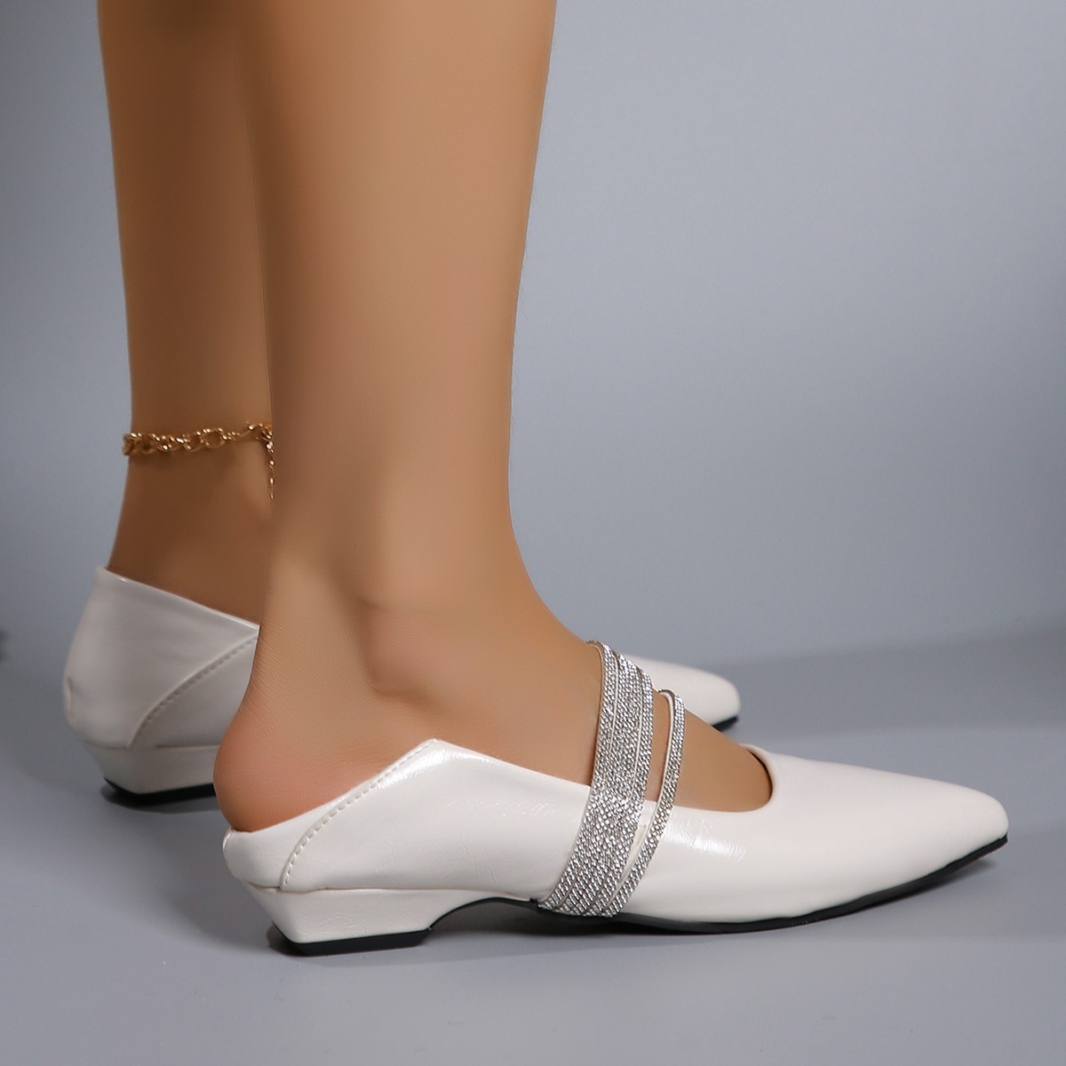 2024 Luxury Metal Chain Footwear Flats Mary Janes Shoes for Women New Female Shallow Fashion Lolita Style Ladies Shoes