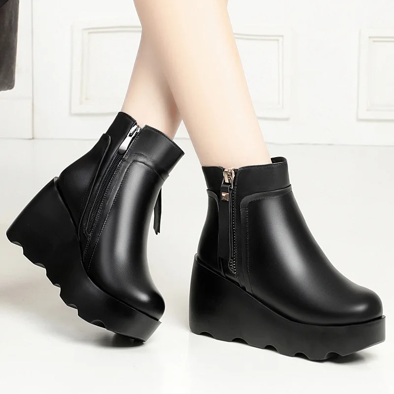 Fashion Thick Sole Platform Rivet Boots Women Height increasing Chelsea Ankle Boots Real Leather 9 cm Heels Runway Punk Boots