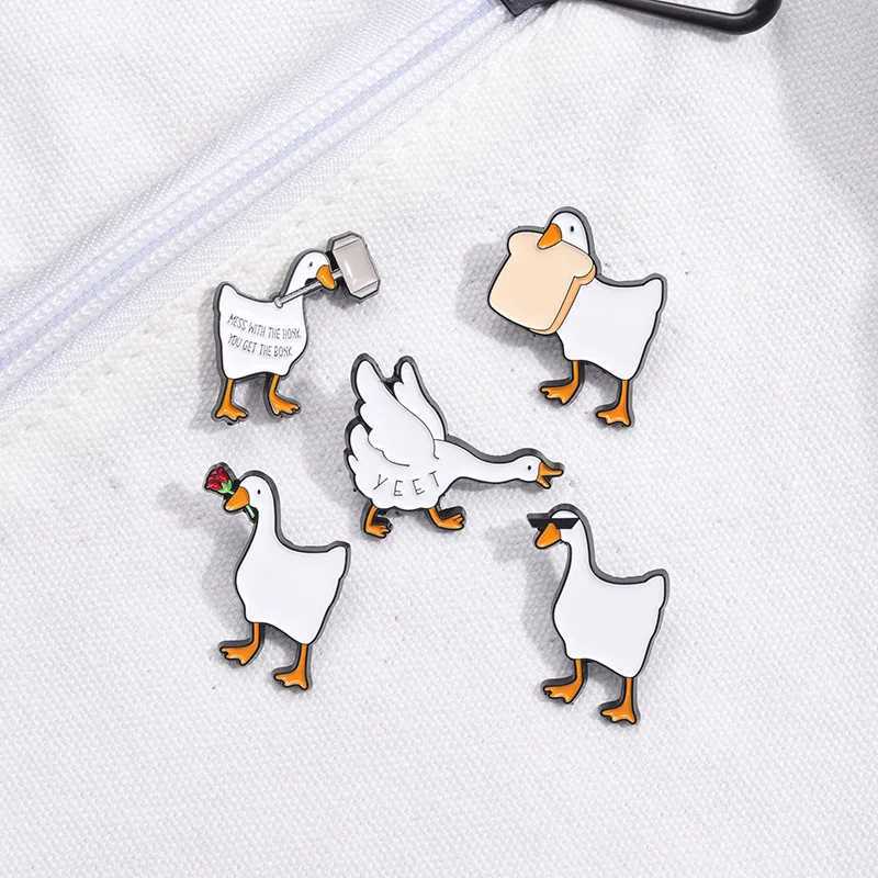 Custom Goose Game Enamel Pins Mess With The Honk You Get The Bonk Brooch Lapel Badges Bag Cartoon Animal Jewelry Gifts WholesaleX240914