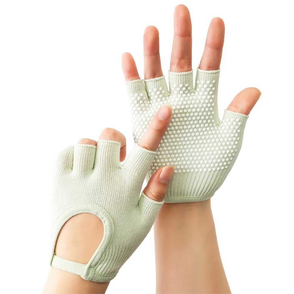 Yoga Gloves Non Anti Slip Grip Sticky Gloves Men Women Gym Yoga Pilates Balance Warm Fitness Half Finger Gloves Hand Protector Y240914