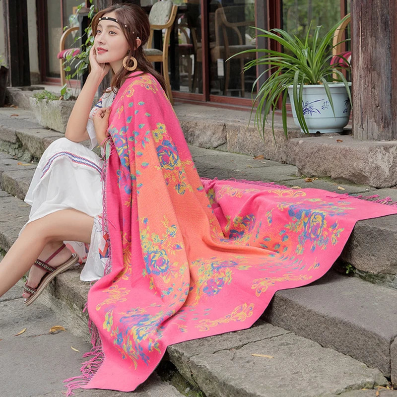 140*140cm Travel Shawl Women Cashmere Pashmina Scarf Winter Female Elephant Tassel Wraps All-match Square Blanket 240909