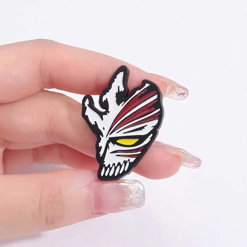 Bleach Kurosaki Ichigo Toshiro Mask Enamel Pins Japanese Anime Lapel Badge Brooches Hat Clothes Jewelry Halloween AccessoriesX240914