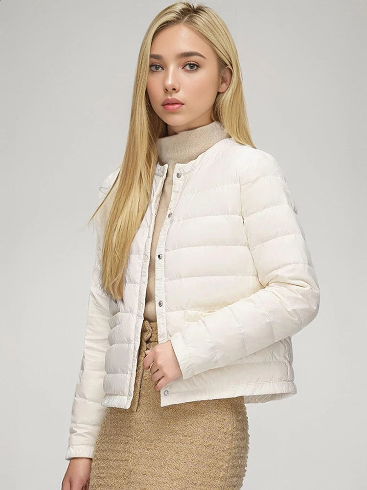 Womens lightweight black and white round neck pocket pleated long sleeved thin down jacket used for spring and autumn outerwear and underwear 240913