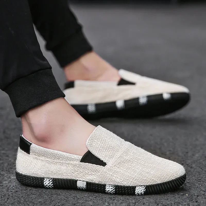 Mens Shoes 2025 Fashion Trend Korean Version Men Casual Shoes Breathable Flat Bottom Anti Slip Comfort Walking Loafers 240914