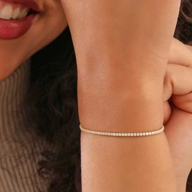 Designer Exquisite Wedding Cube Zirconia High Quality Minimalist Women's Tennis Bracelet Sterling Sier Free shipping