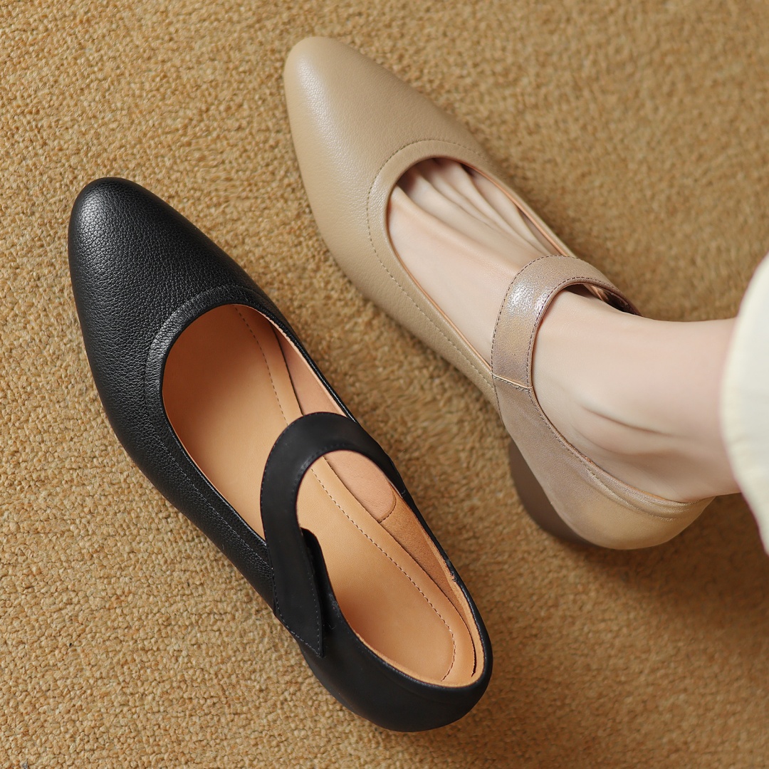 2025 new sheepskin Women's hook&loop slip-on Mary Jane pumps round toe 4.5cm thick low heel OL style daily dress heeled shoes for woman 919d ed