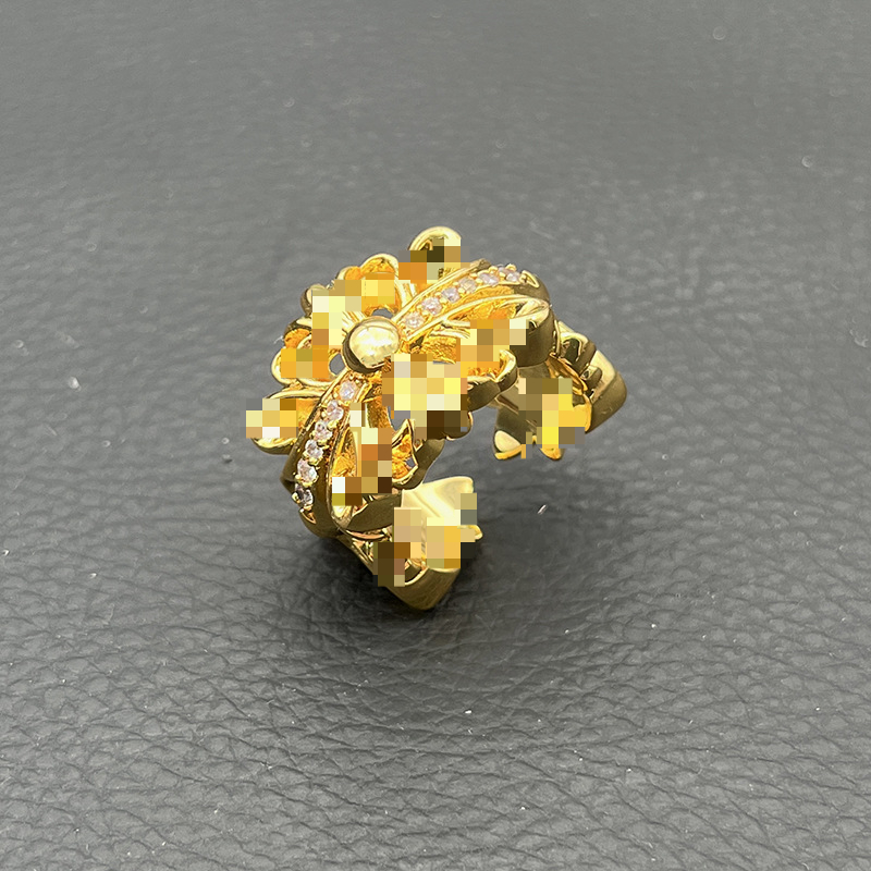 Designer Cluster Rings Gold Color Open Cross Flower Ring Men and Women Iris Ring Classic Diamond-encrusted Men Domineering