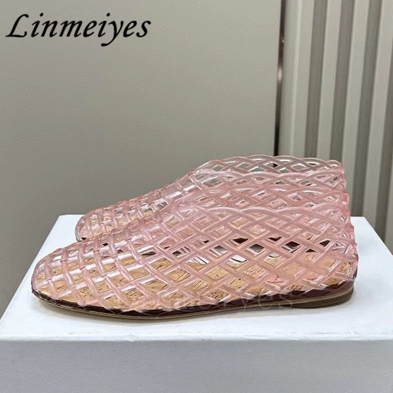 2024 New Jellies Shoes Women Rubber Hollow Out Runway Shoes Round Toe Holidays Beach Shoes Summer Comfy Flat Walk Shoes Woman
