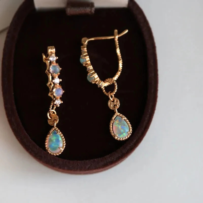 Fashion Style Colored Opal Female Pendant Earrings Water Drop Pendant Retro Exquisite Simple High End Jewelry 240911