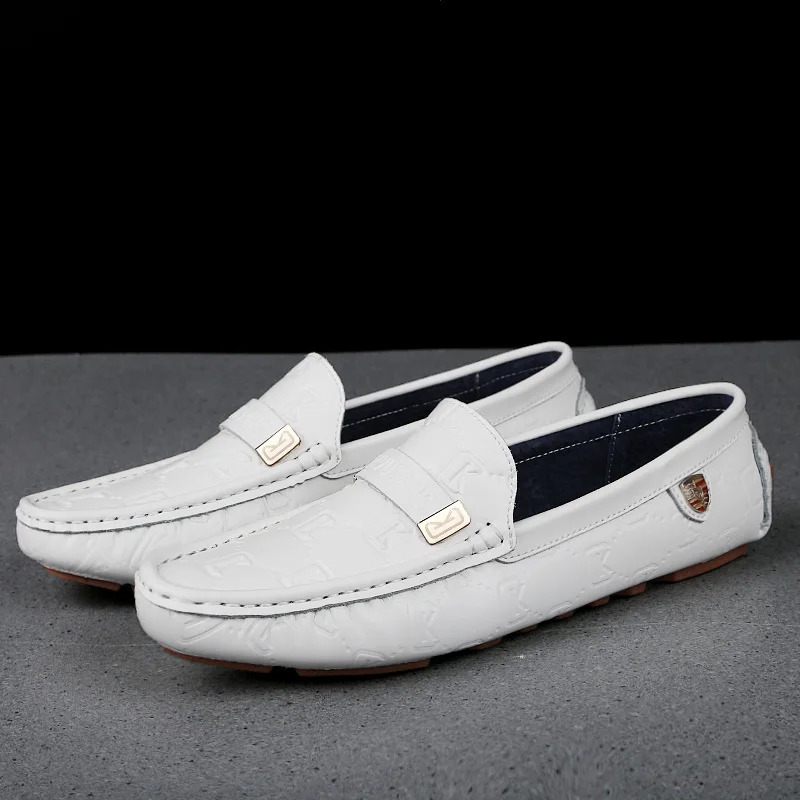 2025 new High Quality Leather Loafers Casual Outdoor Moccasins Slip on Men Business Male Driving Bean Shoes 240906