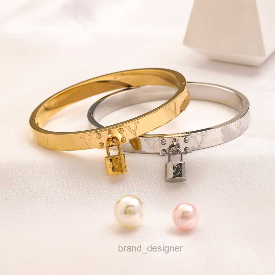 Fashion Style Bracelets Bangle Top Sell Luxury Designer Women Jewelry 18K Gold Plated Lock Letter Stainless Steel Wedding Lovers Gift Bangles ZG1180