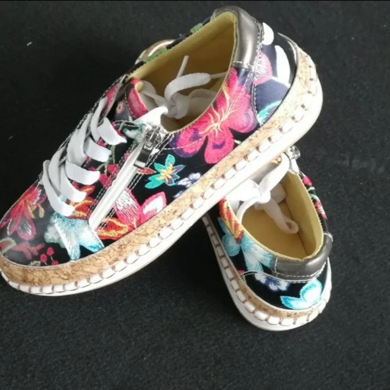 New Sneakers Elegant New ral Printed Lace Up Female Flat Fashion Round Toe Lady Vulcanized Women Casual Shoes 3664